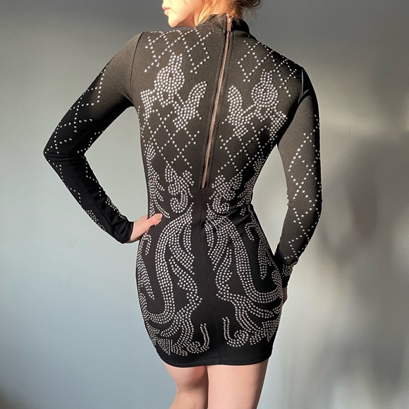 Beautiful detailed little black dress - Picture 1 of 2